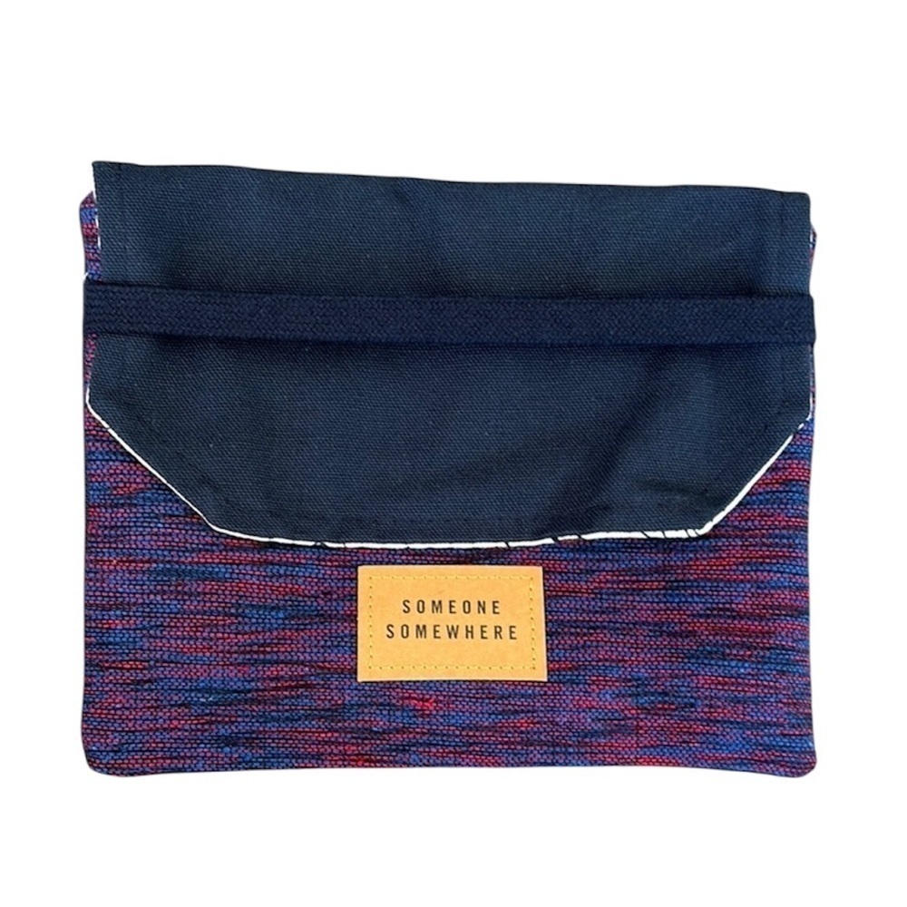 Delta One Someone Somewhere Travel Amenities Kit First Class in Red Blue Black